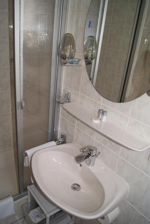 באד הומבורג וור דר הואה Hotel Zur Traube מראה חיצוני תמונה