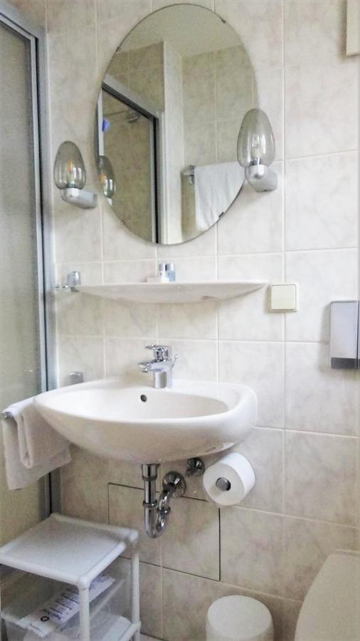 באד הומבורג וור דר הואה Hotel Zur Traube מראה חיצוני תמונה