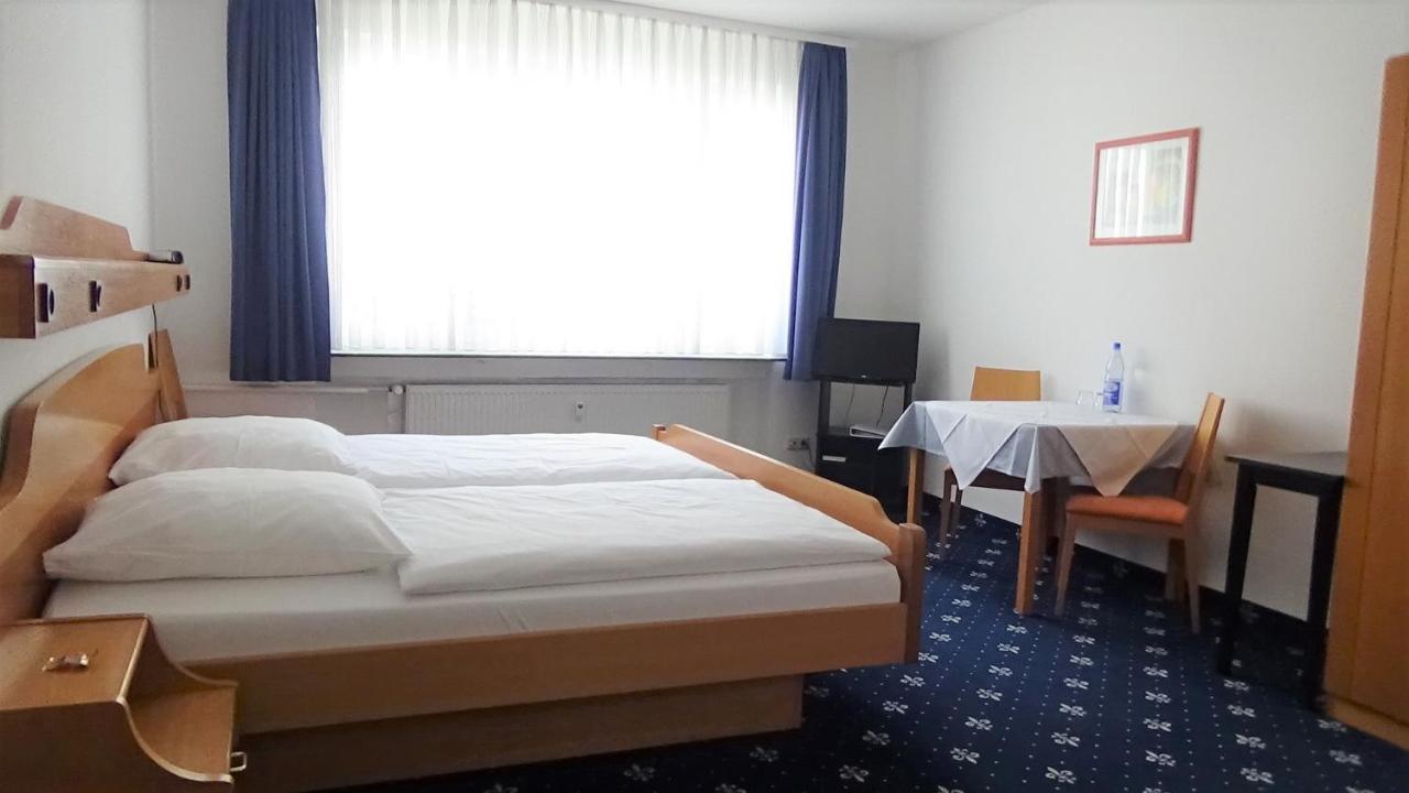 באד הומבורג וור דר הואה Hotel Zur Traube מראה חיצוני תמונה